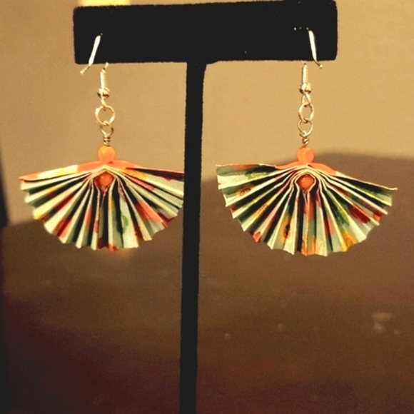 Origami Fan Earrings Green and Coral with Beads, Sterling Earwire - Picture 4 of 5